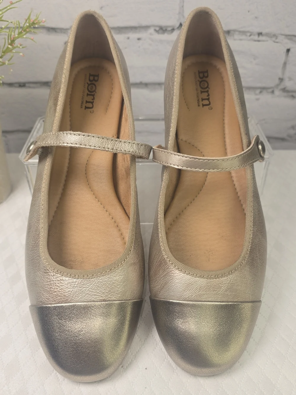 BORN PANDORA MARY JANE BALLET FLATS TWO TONE GOLD METALLIC CAP TOE PREPPY 8.5